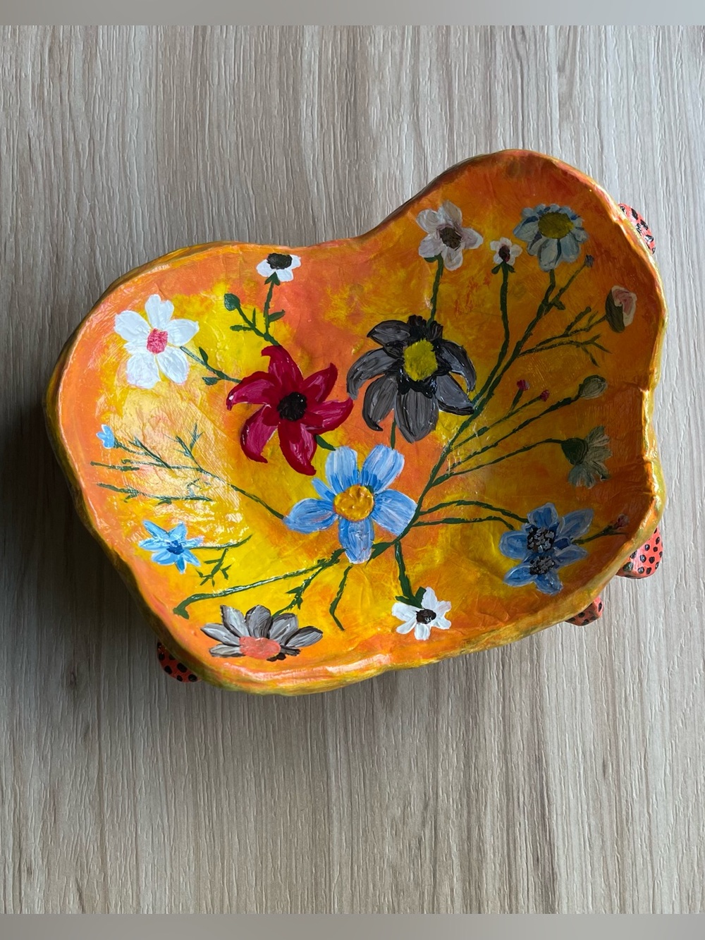 New Handmade Daisies Tray for jewelry, watches, decorations. from Clay.